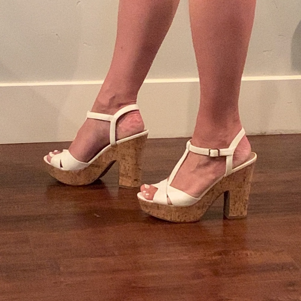 Block wedge with straps